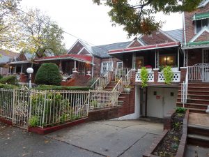 296E49Mainoutside